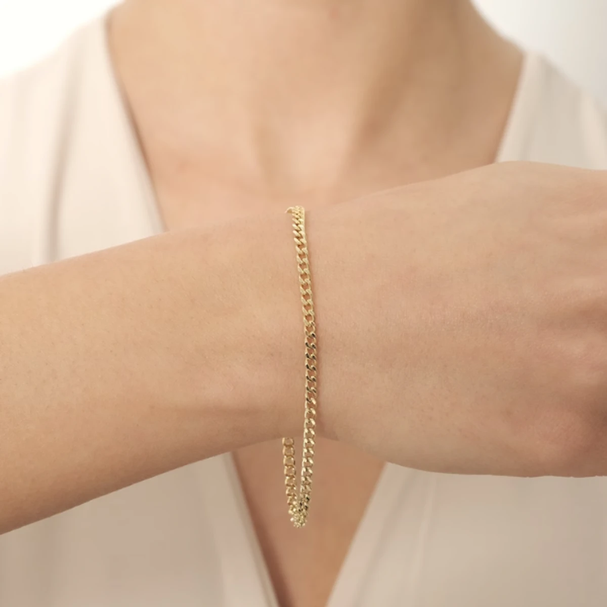 New Golden American Chain Bracelet For Men & Women