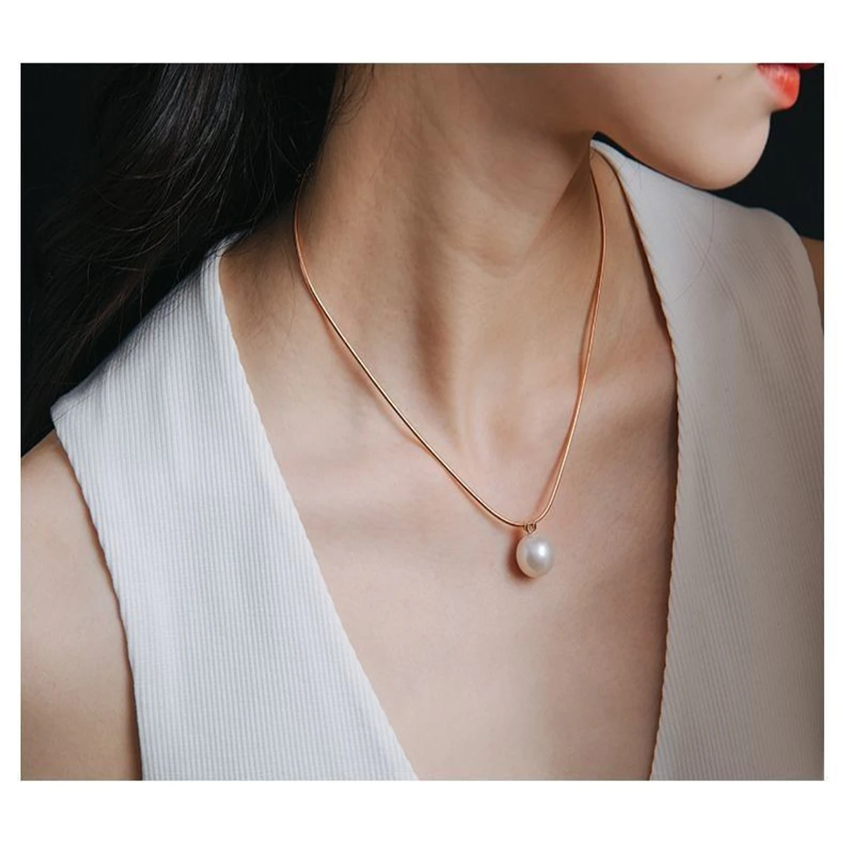 Gold Pearl Pendant Necklace For Woman