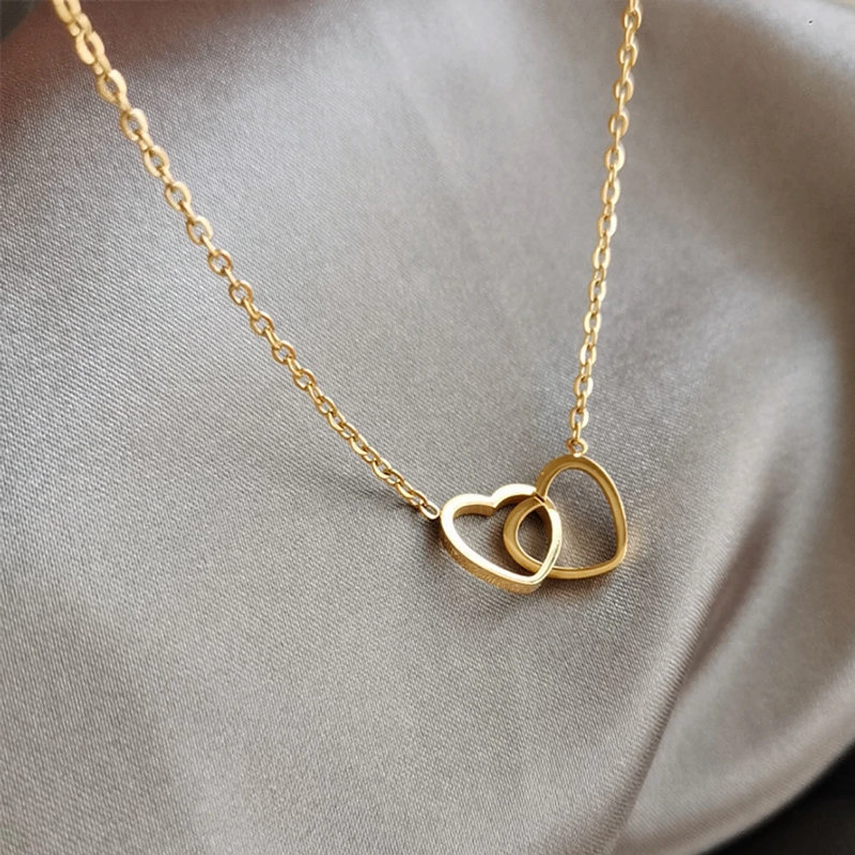 Fashionable Double Hart Necklaces for Women