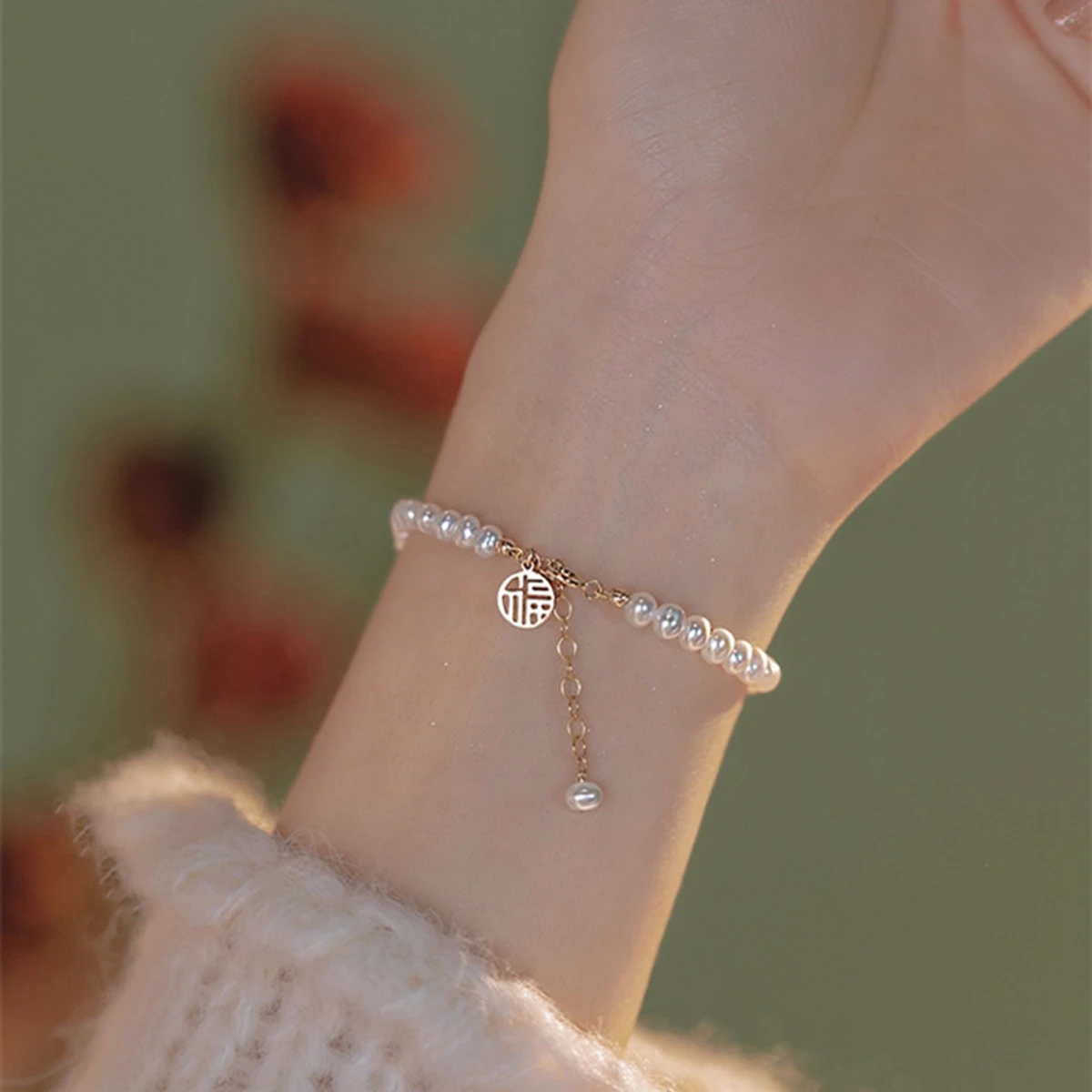 Simple Stylish Pearl Elastic Bracelet For Woman