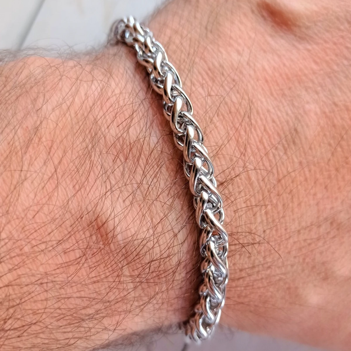 Fashionable Rofe Chain Bracelet For Men- Silver
