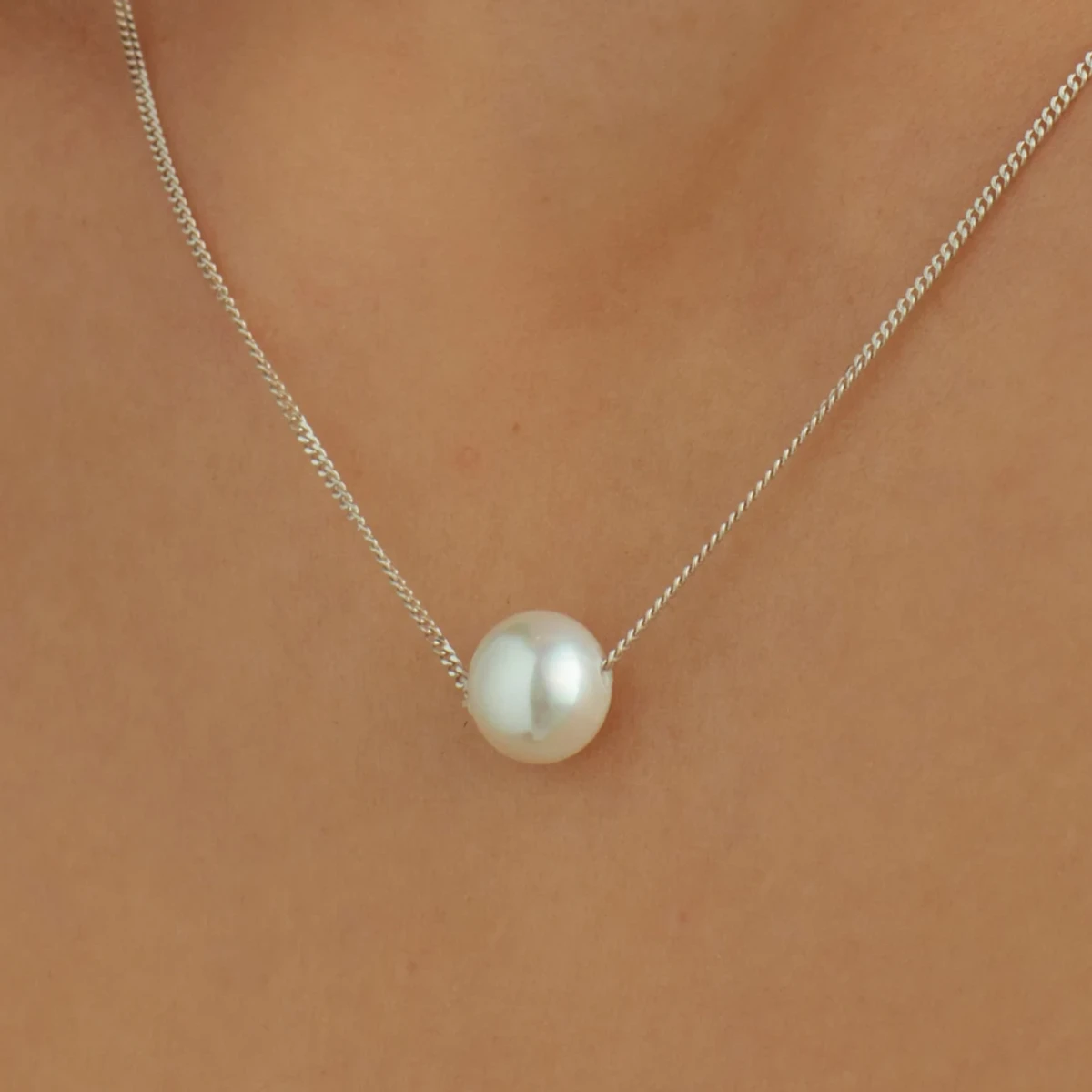 Pearl Pendant stylish Client Necklace for Ladies