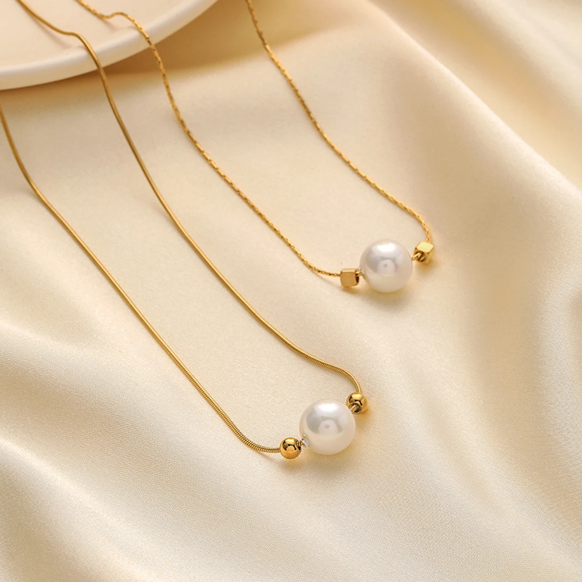 stylish Pearl Necklaces for Women Pendant