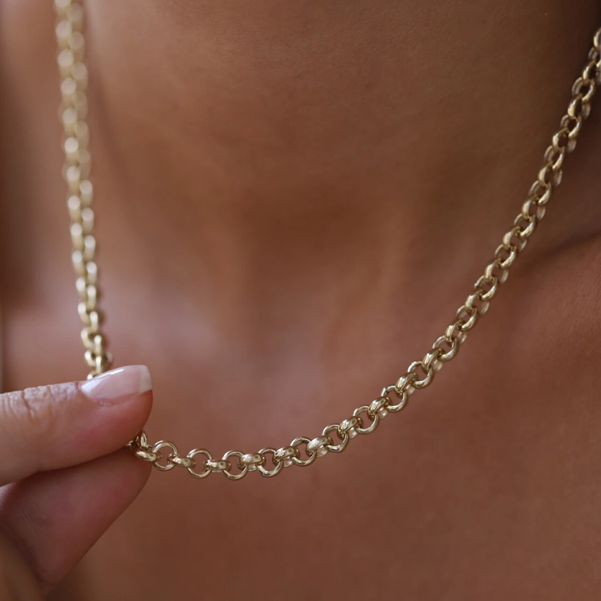 Luxury & Minimalist Flat Women Chain Necklace - Image 4