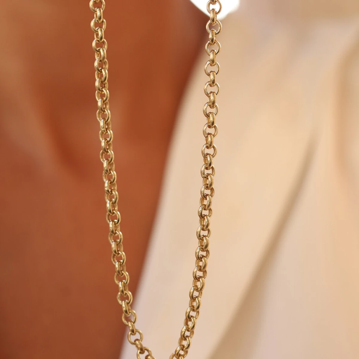 Luxury & Minimalist Flat Women Chain Necklace - Image 3