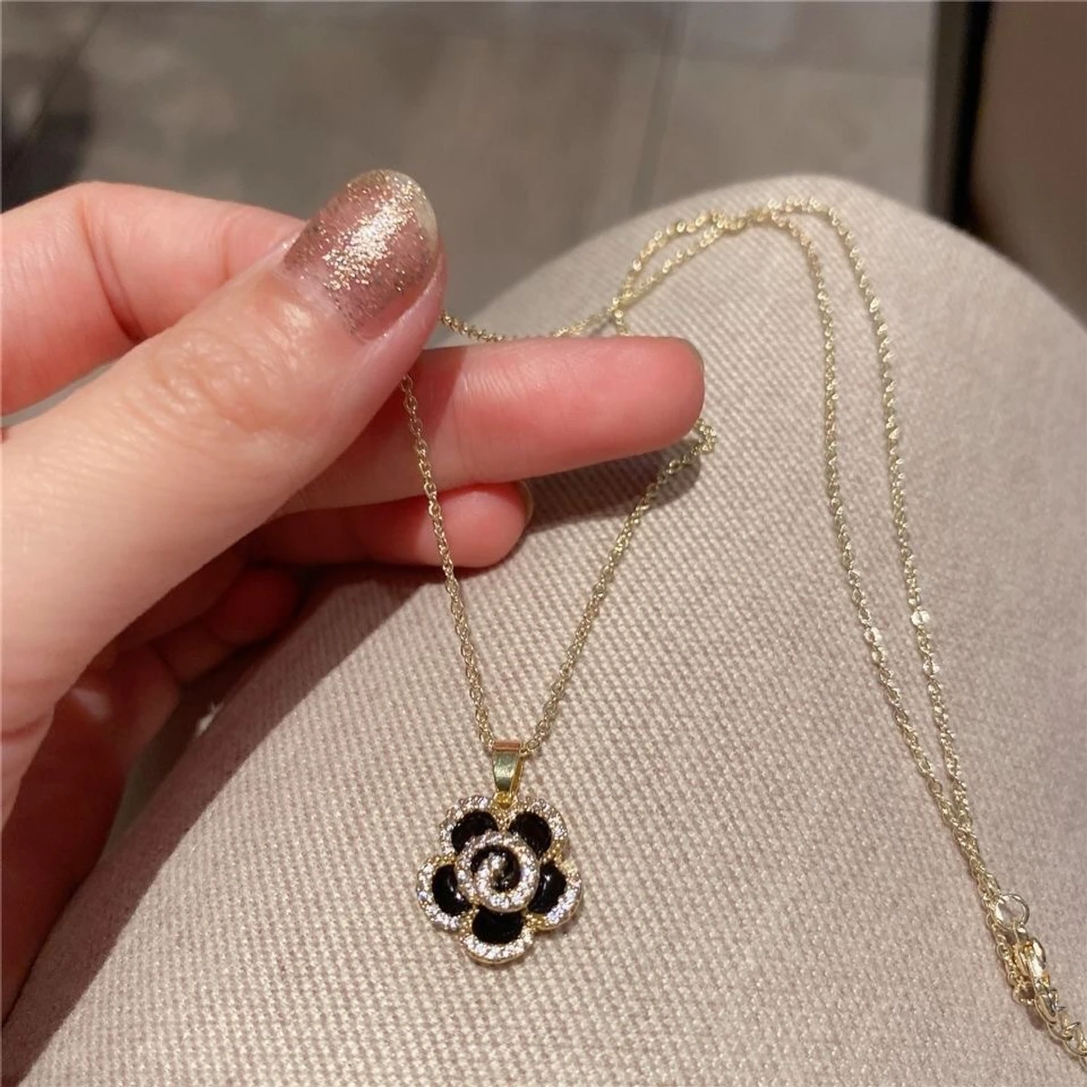 Korean Girls Ins Rose Necklace Flower Clavicle Chain