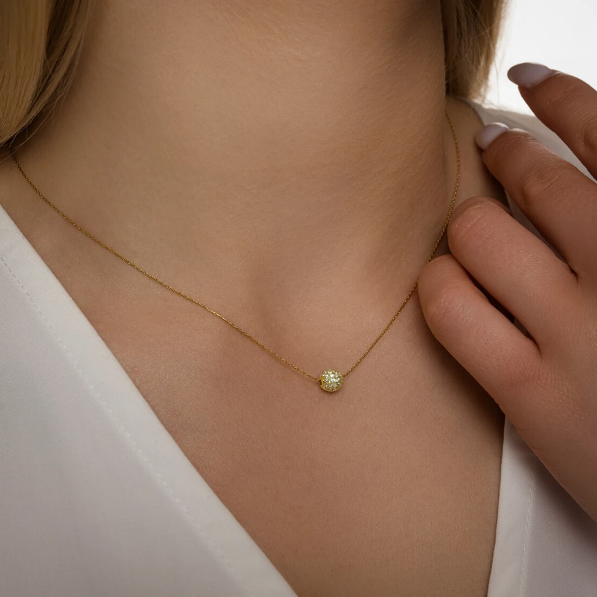 Simple stylish Pearl Necklace for Women