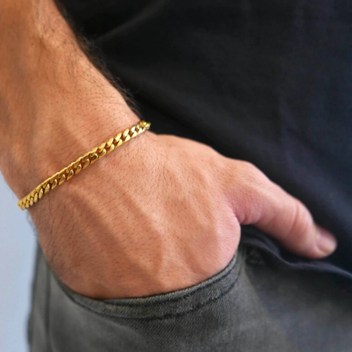 Fashionable Men's Gold Chain Bracelet