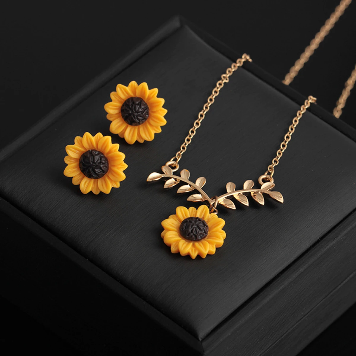 Sunflower Stylish New Necklace For Girl/Women - Image 3